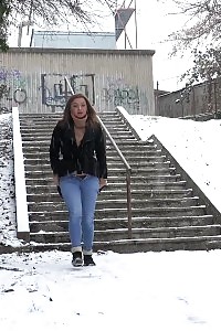 Glorious Bombshell Dafne Relieves Herself In The Snow